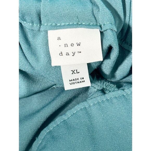A New‎ Day Women's High-Rise Tie Waist Paperbag Shorts Pockets Green XL - Picture 2 of 13